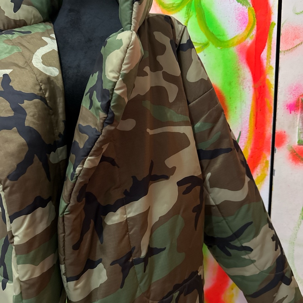 NORMA KAMALI CAMO SLEEPING BAG JACKET XS/S BNWOT - Picture 7 of 7